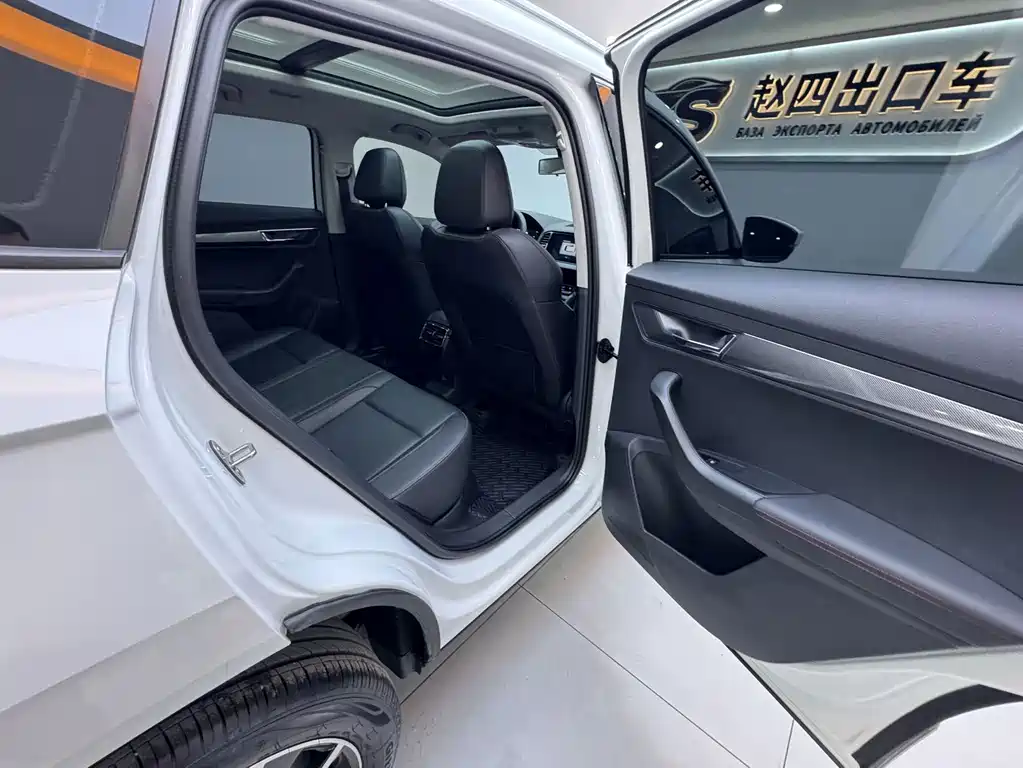 Skoda Karoq — миниатюра 16