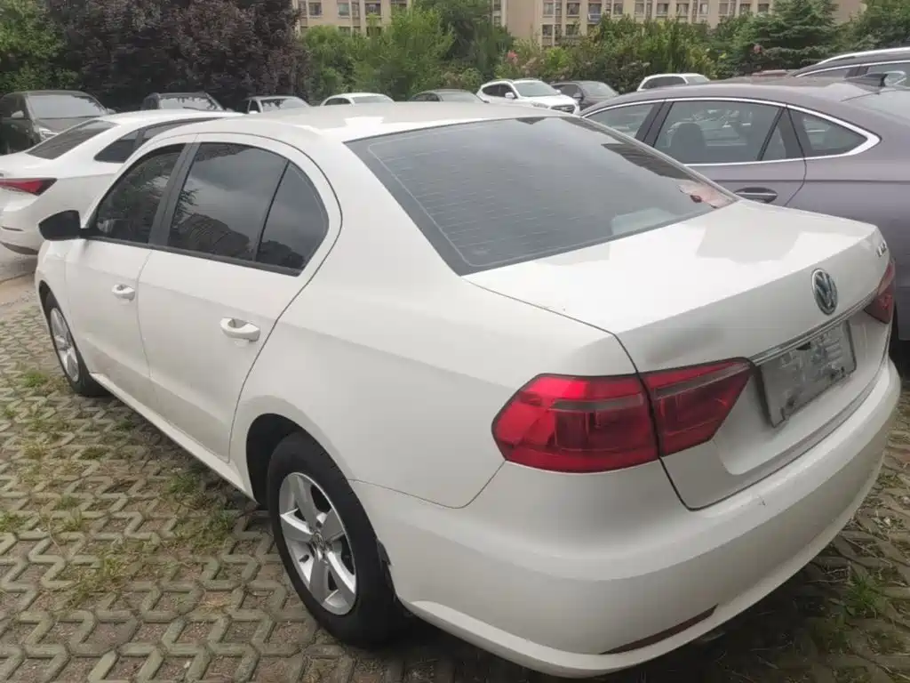 Volkswagen Lavida — миниатюра 5
