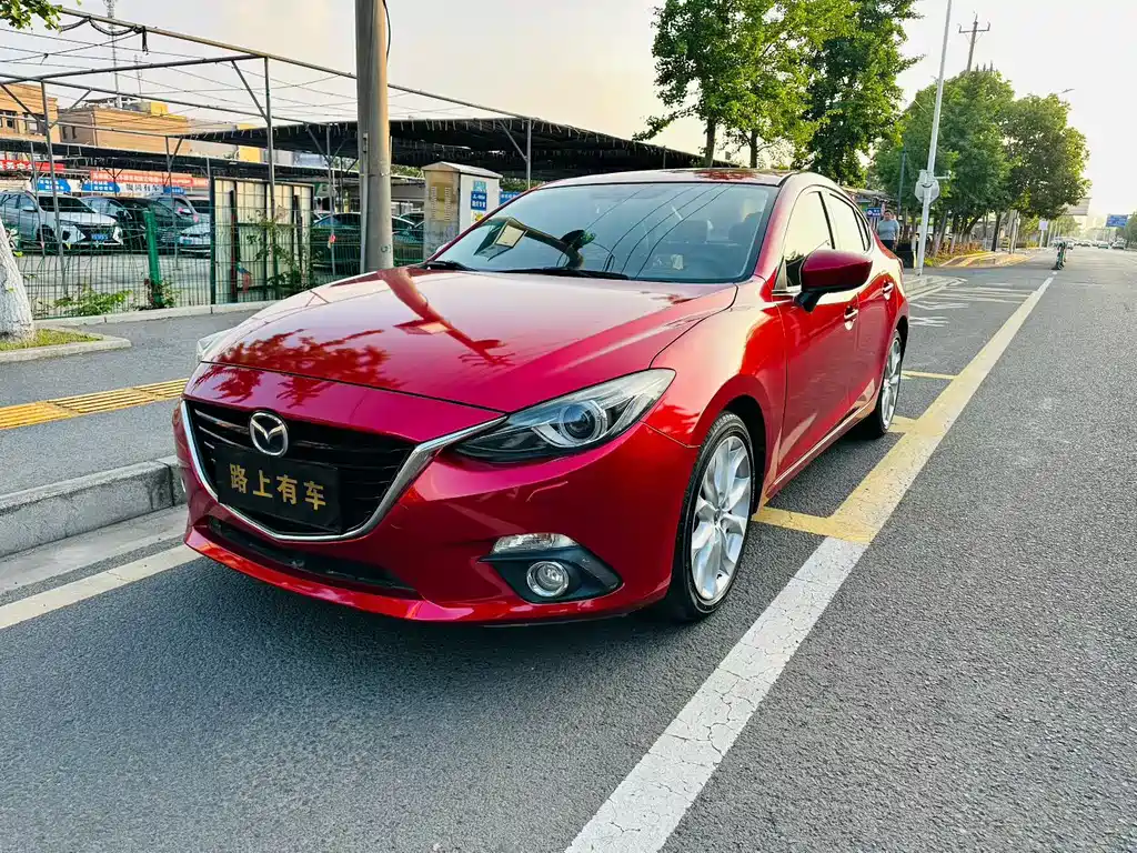 Купить Mazda 3 Axela