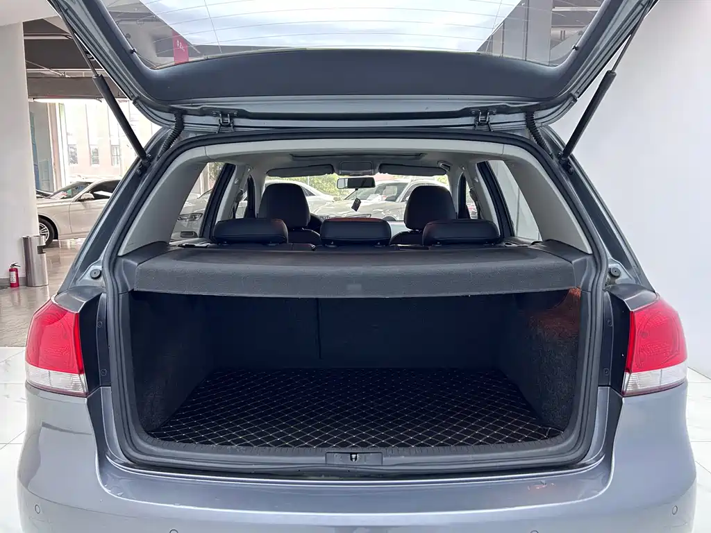 Volkswagen Golf — миниатюра 22