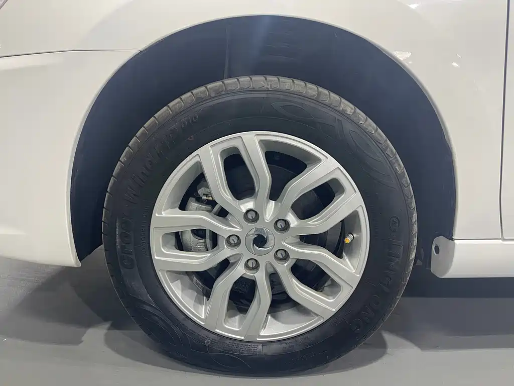 Dongfeng E11K — миниатюра 4