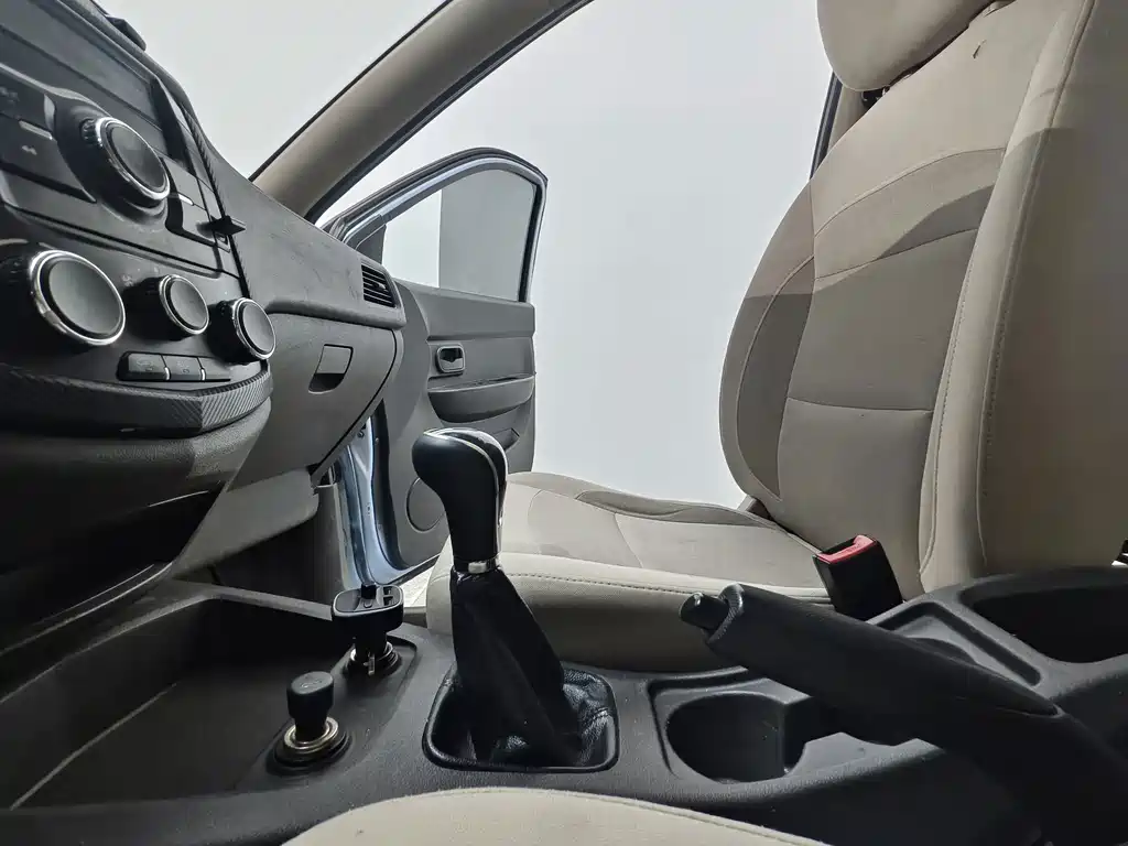 Wuling Hongguang — миниатюра 12