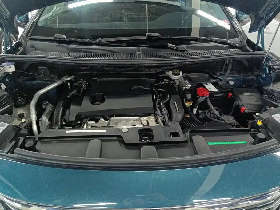 Peugeot 5008 — миниатюра 10