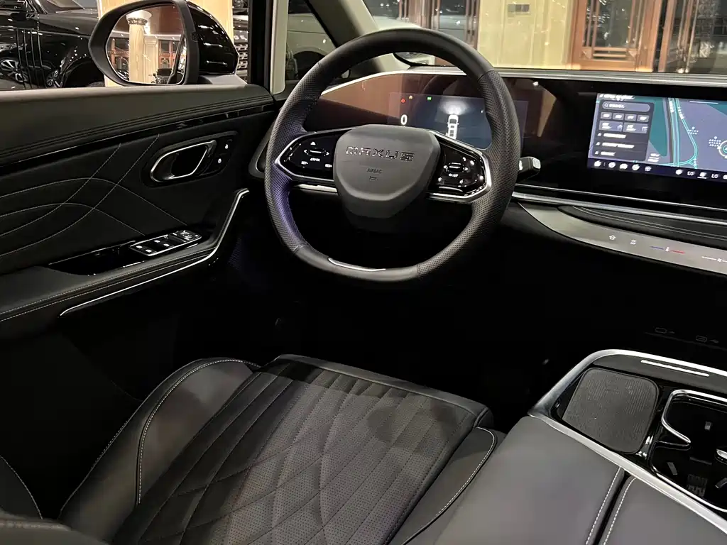 MAXUS G90 — миниатюра 24