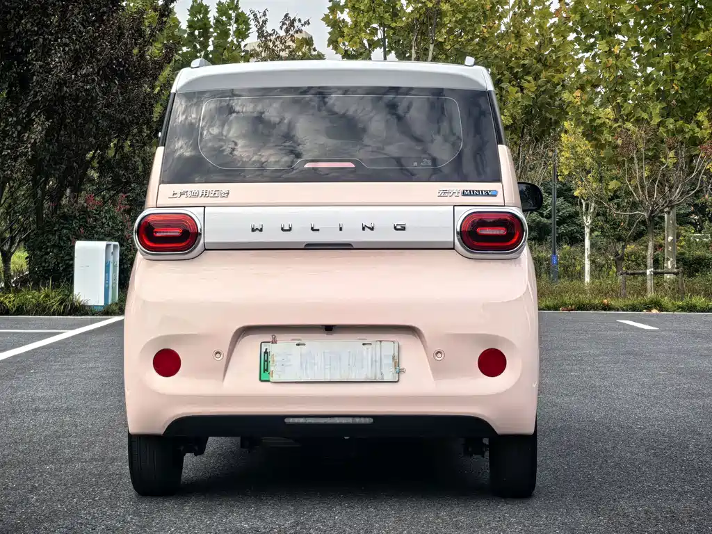 Wuling MINIEV — миниатюра 16