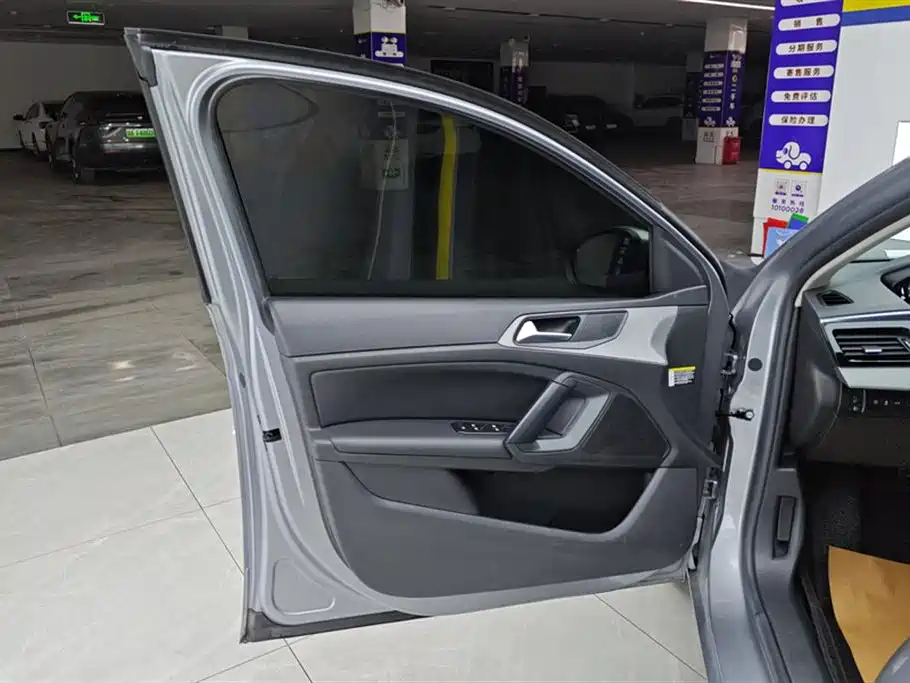Peugeot 408 2022 1.6T