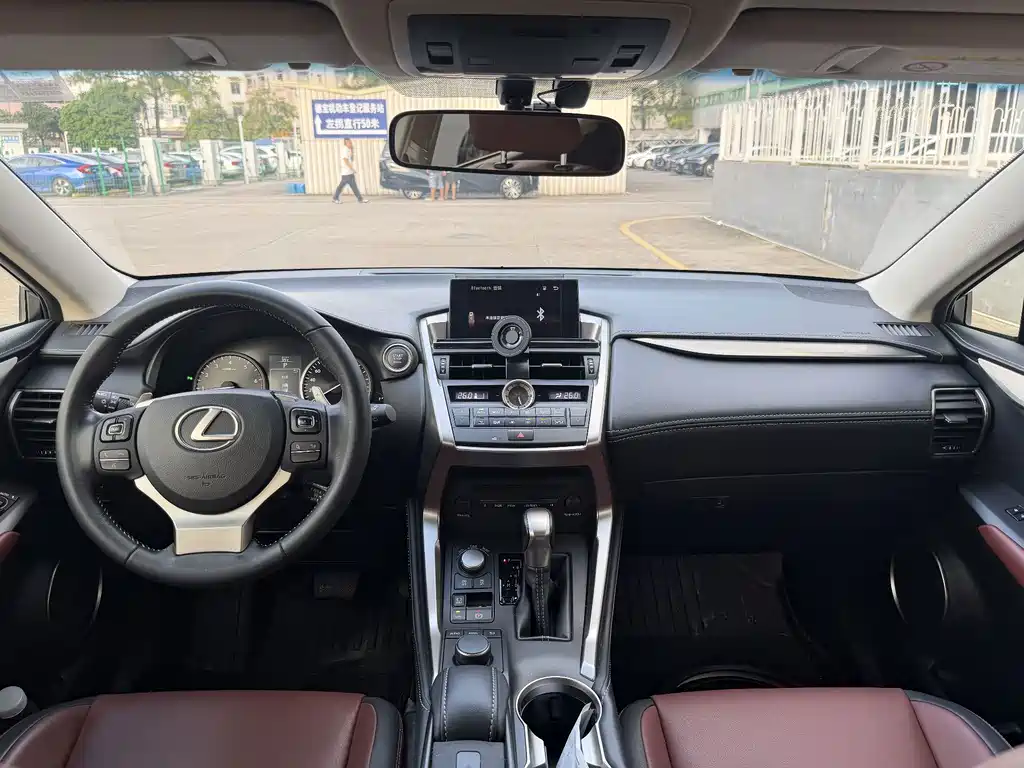 Lexus NX — миниатюра 9