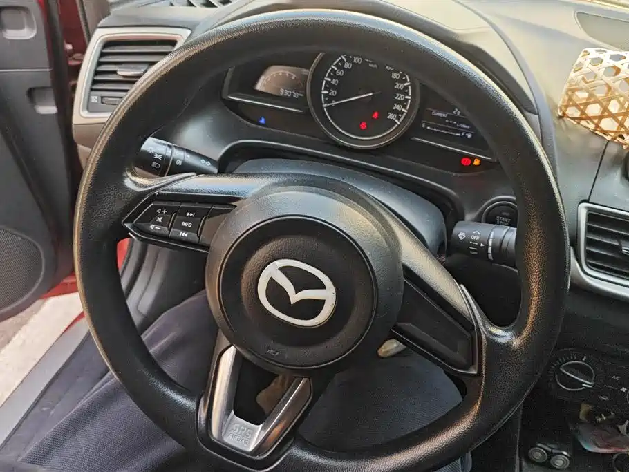 MAZDA 3 ANGKESAILA