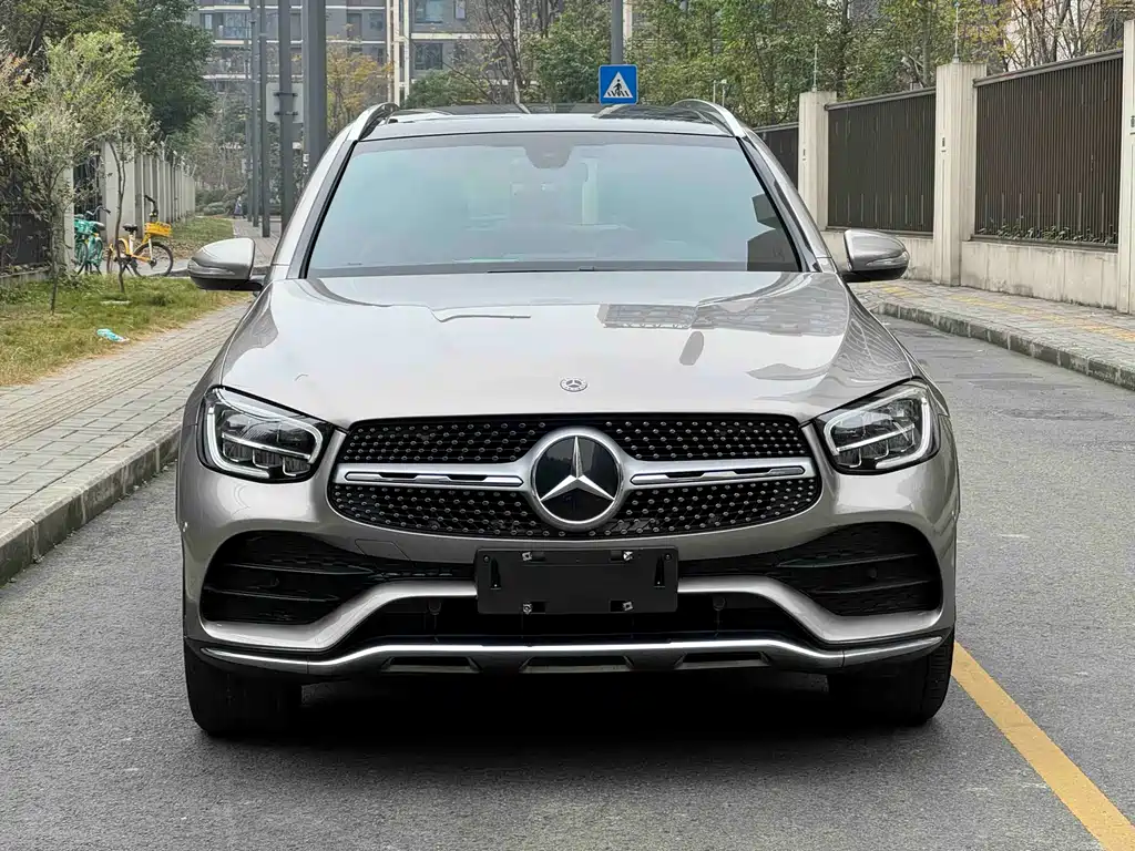 MERCEDES-BENZ GLC
