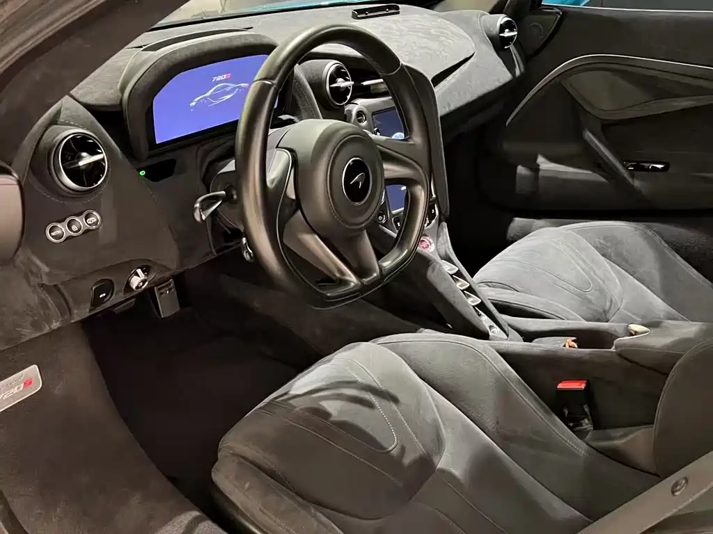McLaren 720S — миниатюра 8