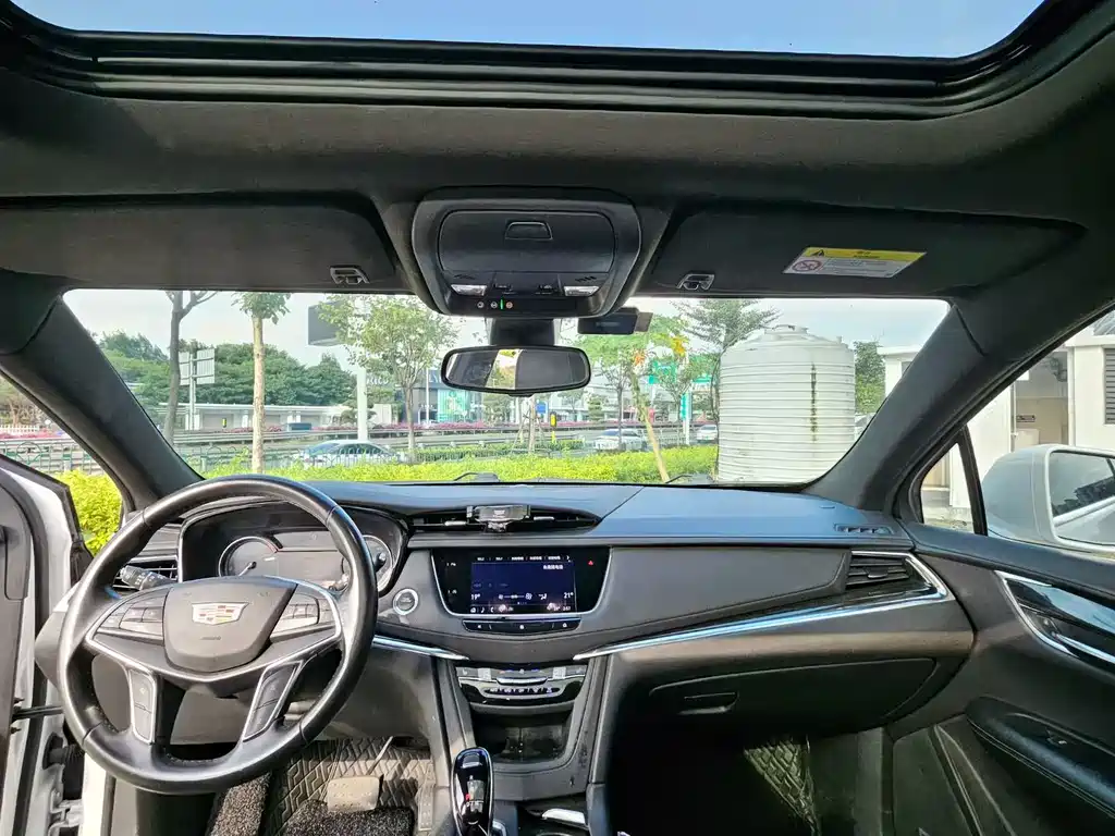 Cadillac XT5 — миниатюра 9