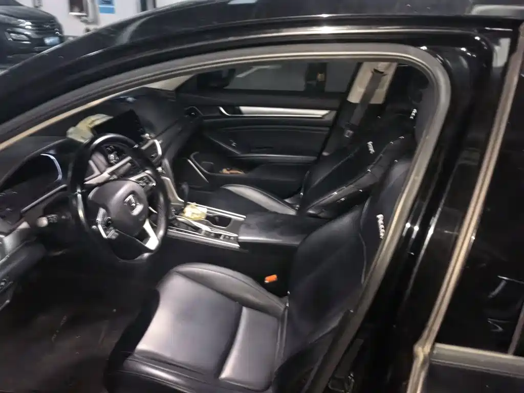 Honda Accord — миниатюра 8