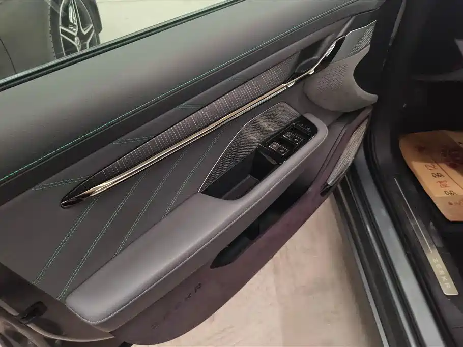 ZEEKR EXTREME KRYPTON 001