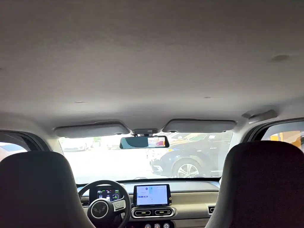 Wuling MINIEV — миниатюра 18