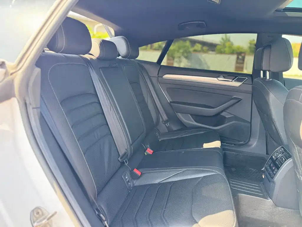 Volkswagen FAW - Passat CC CC 2019 330TSI VI