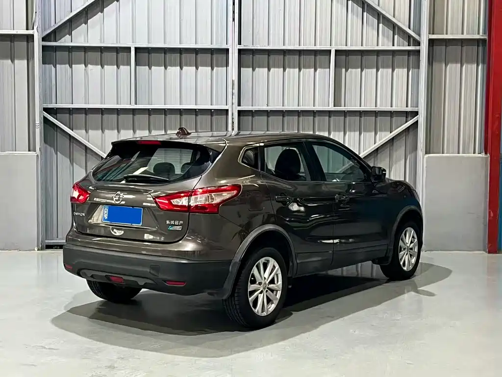 Nissan Qashqai — миниатюра 7