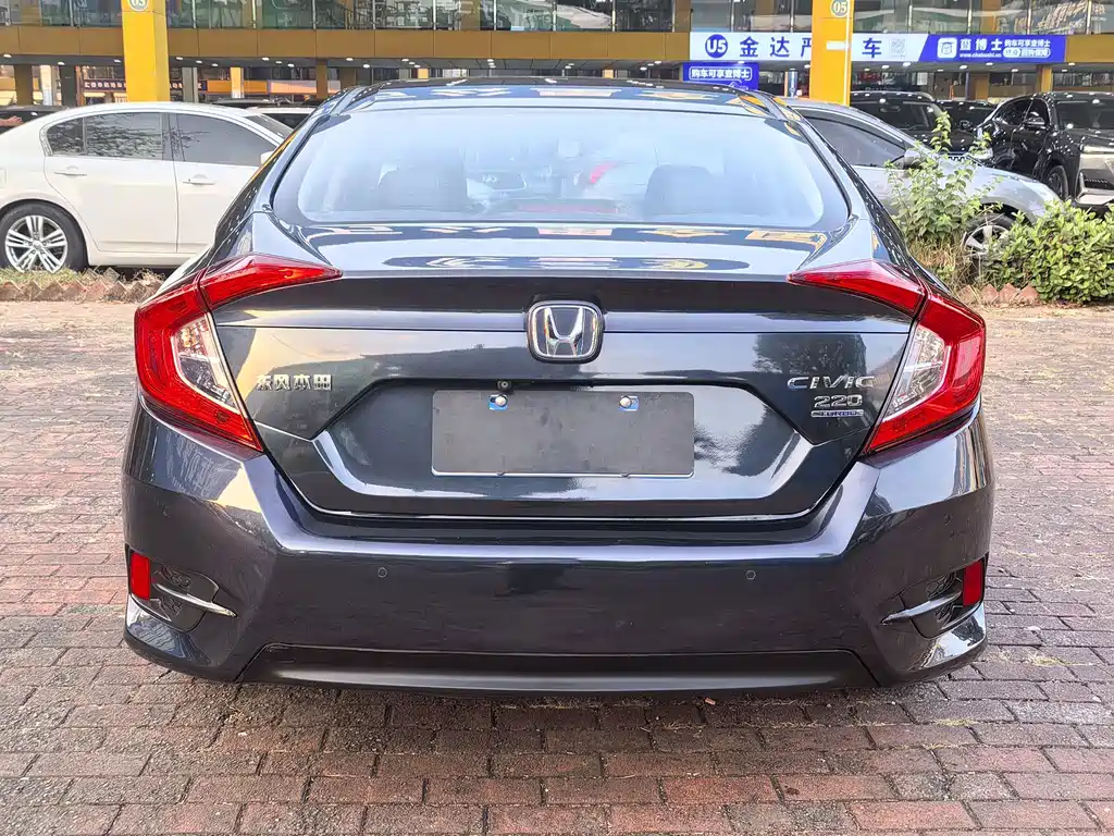 Honda Civic — миниатюра 5