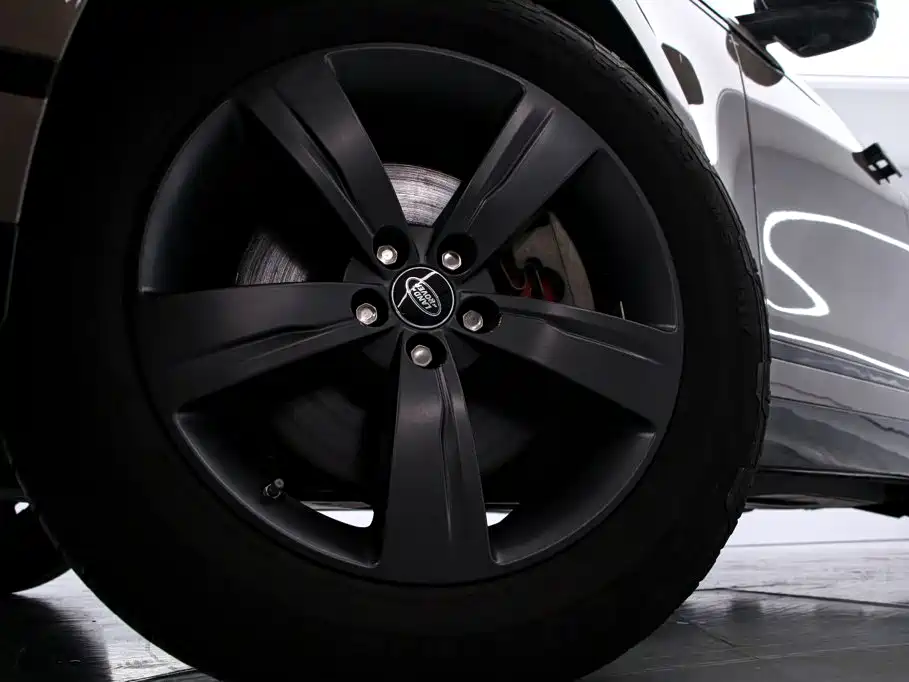 Land Rover Velar — миниатюра 17