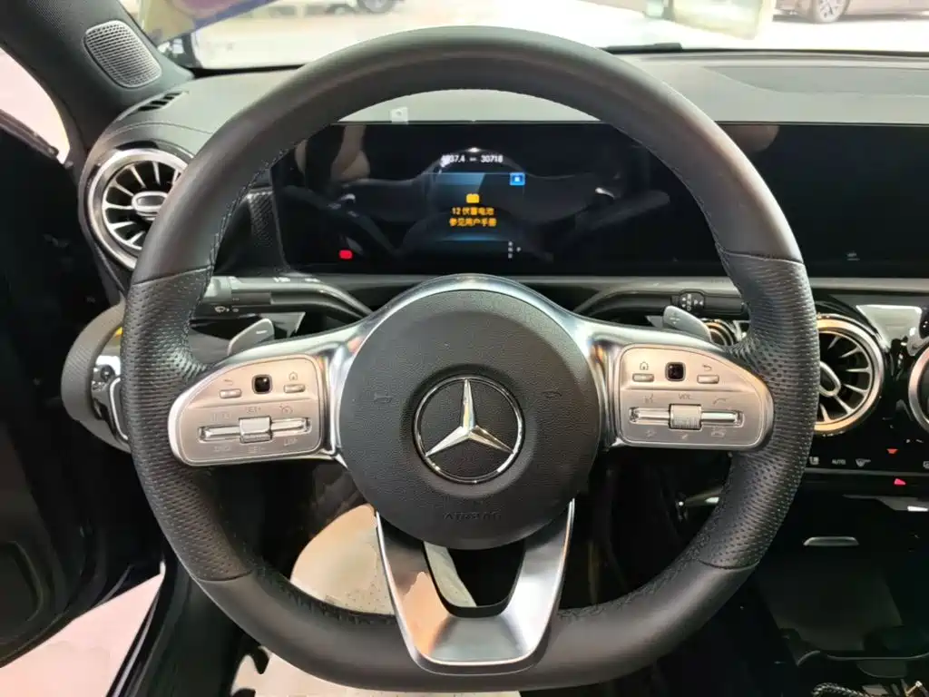Mercedes-Benz A-Class — миниатюра 11