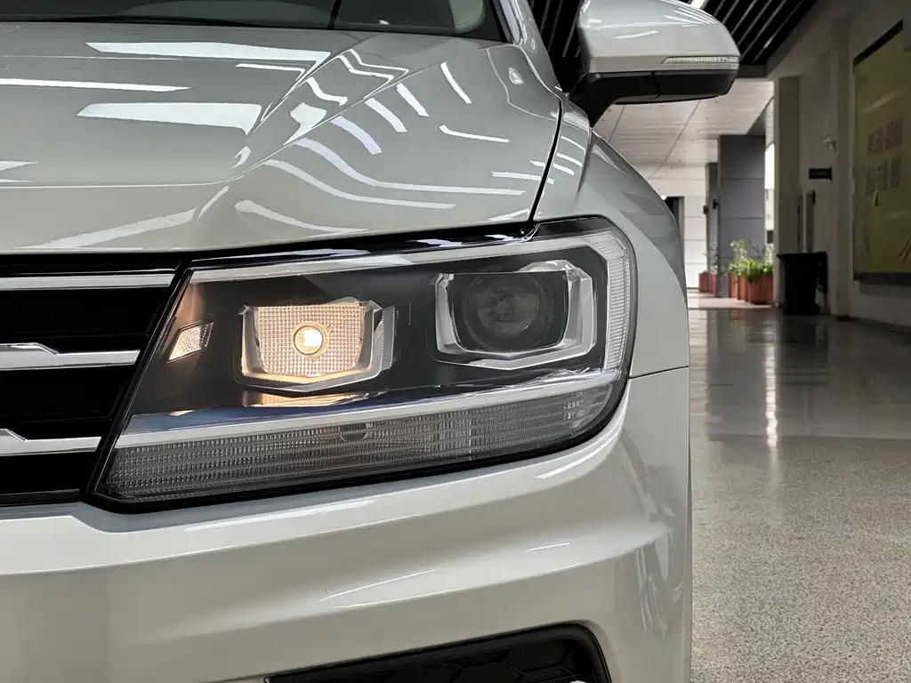 Volkswagen Tiguan L — миниатюра 5