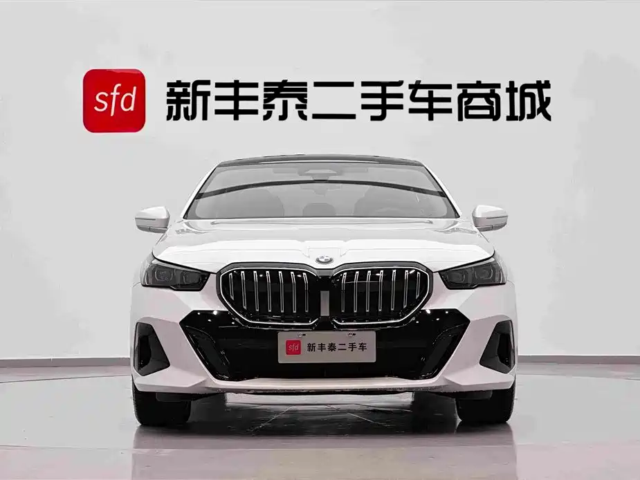 BMW 5 Series — миниатюра 2