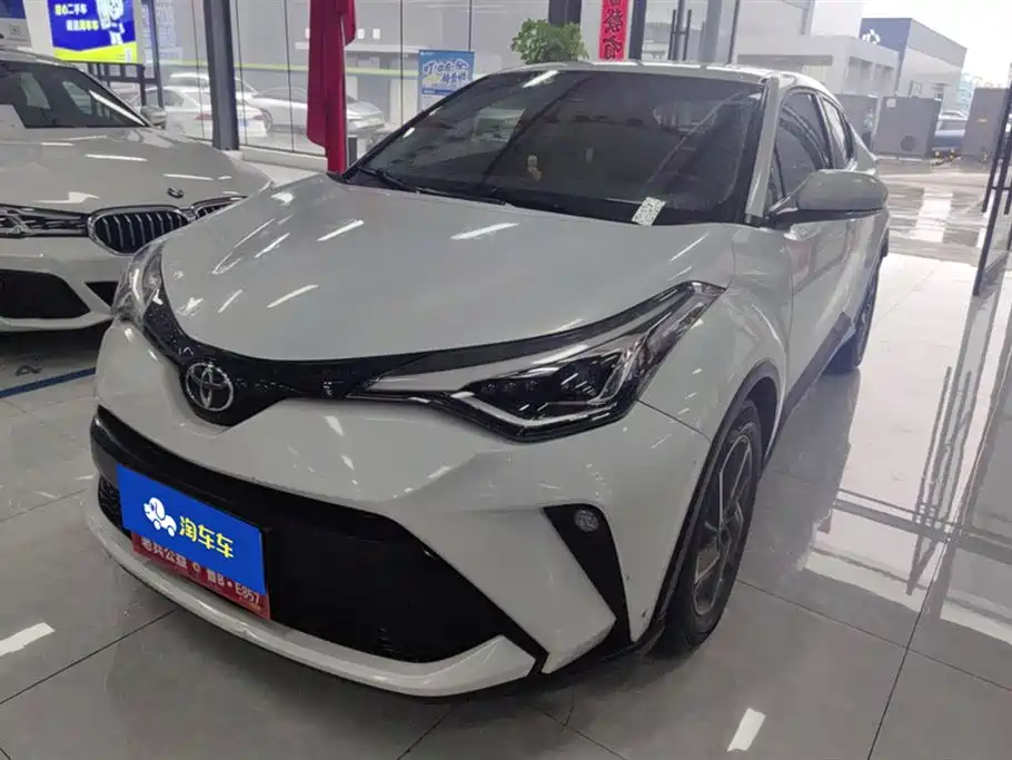 Купить Toyota C-HR