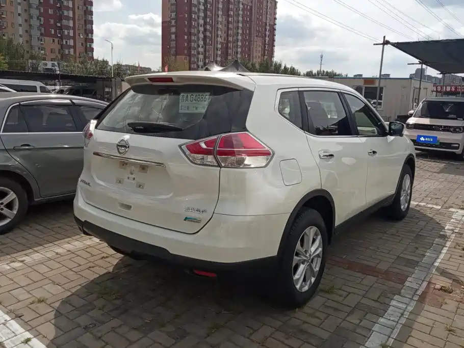 Nissan X-Trail — миниатюра 3