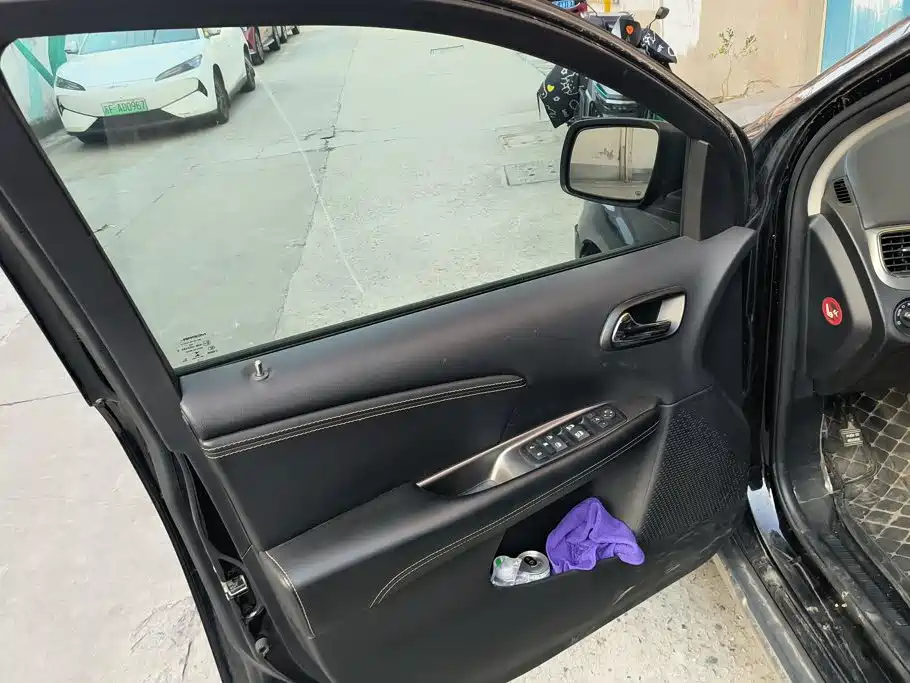 Dodge Journey — миниатюра 7