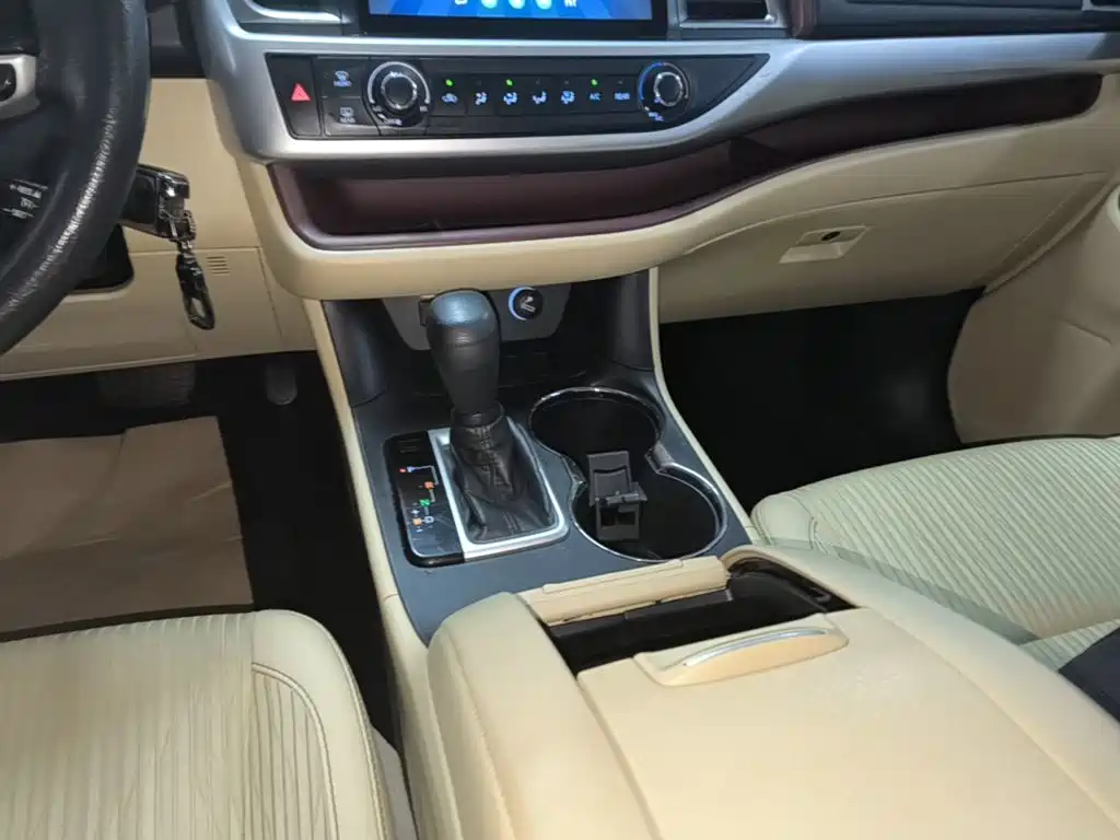 Toyota Highlander — миниатюра 14