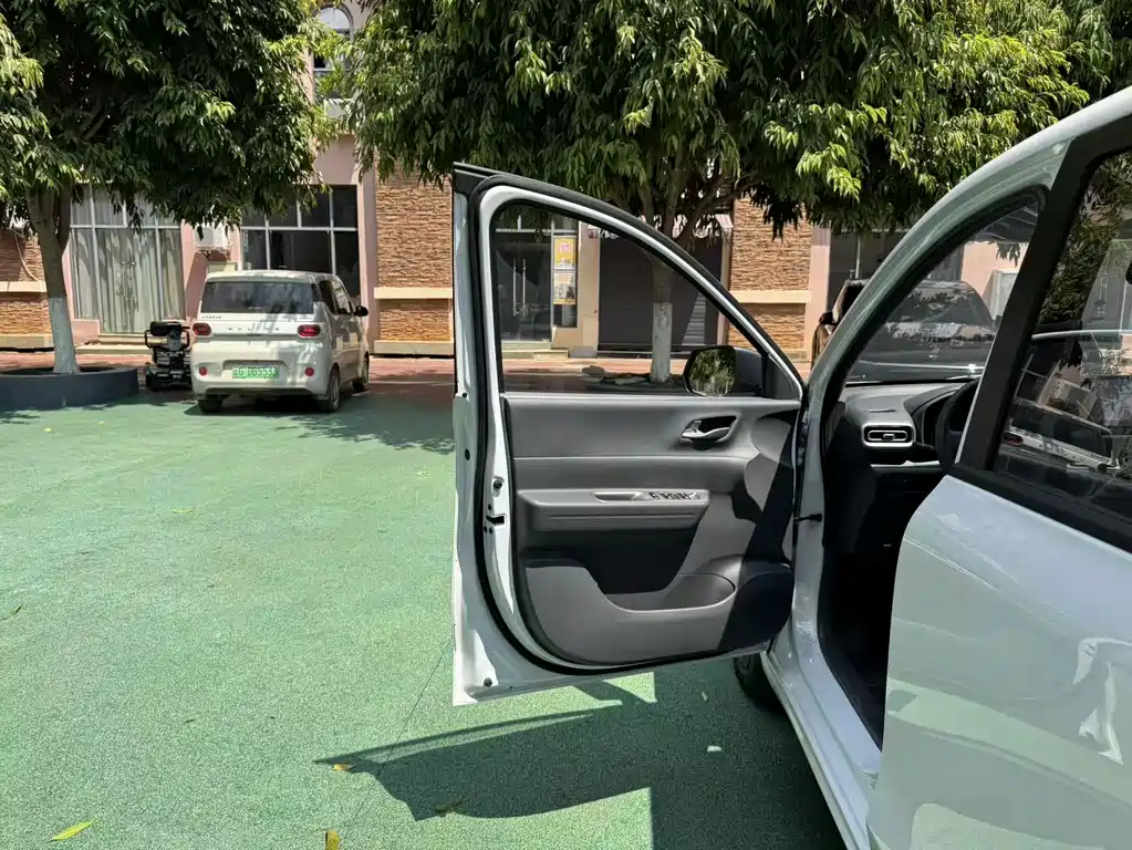 Wuling Hongguang EV — миниатюра 8