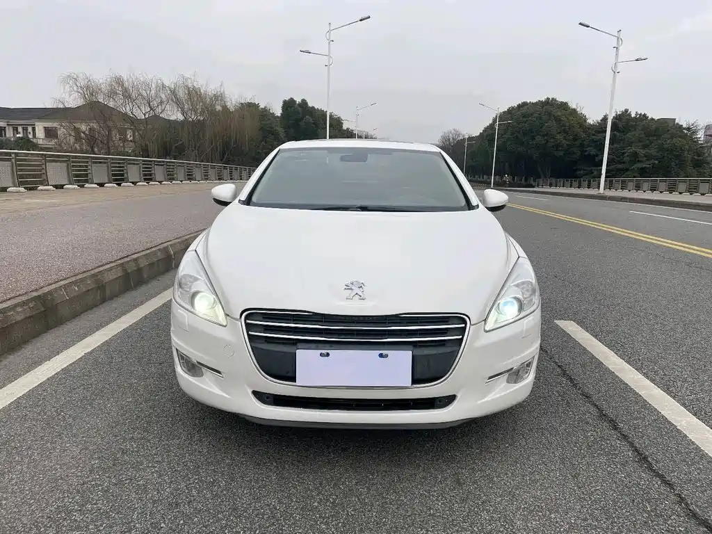 Peugeot 508 2013 2.3L