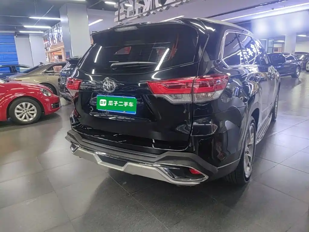 Toyota Highlander — миниатюра 7