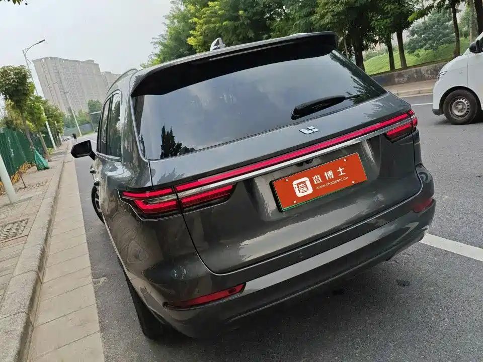 Li Auto Li ONE — миниатюра 6