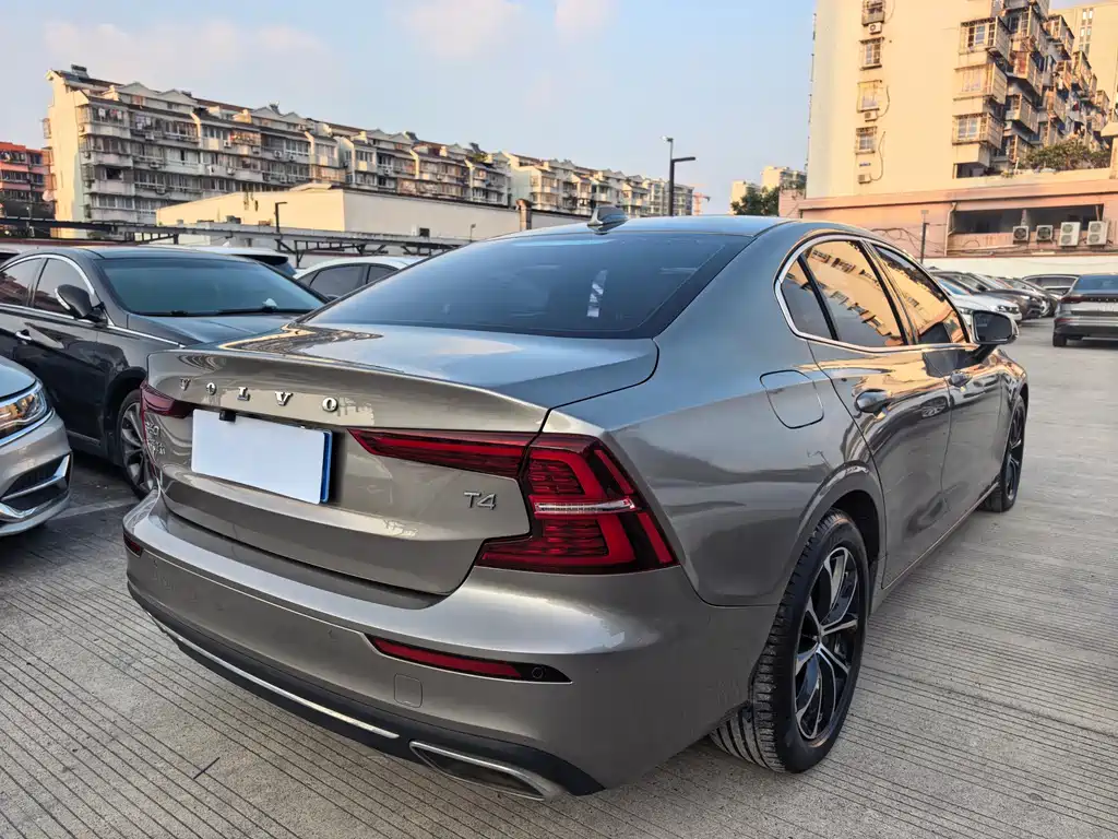Volvo S60 — миниатюра 9