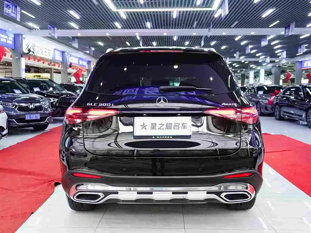 MERCEDES-BENZ GLC