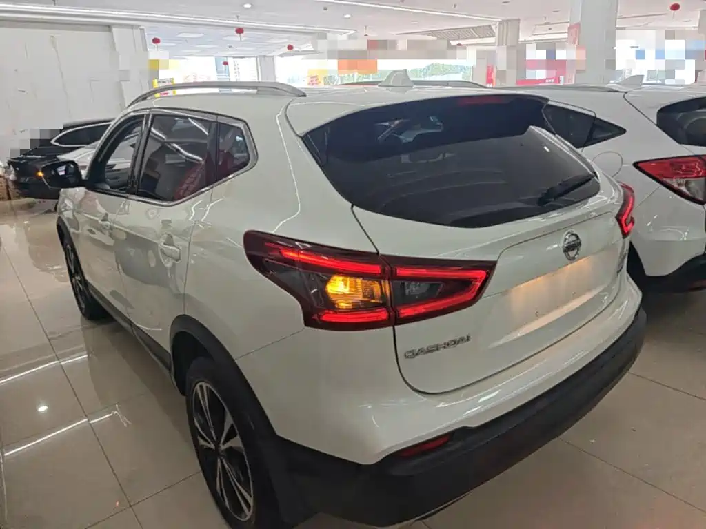 Nissan Qashqai — миниатюра 5