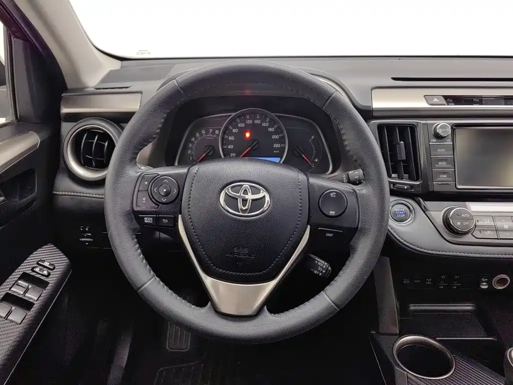 Toyota RAV4 — миниатюра 11