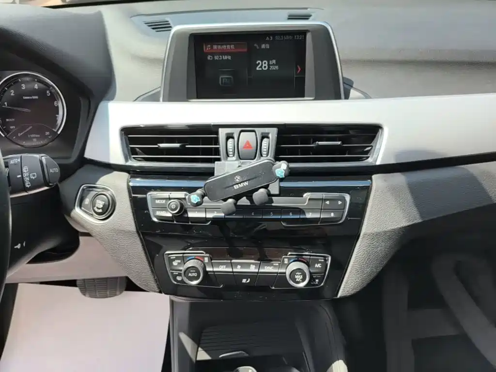 BMW X1 — миниатюра 13