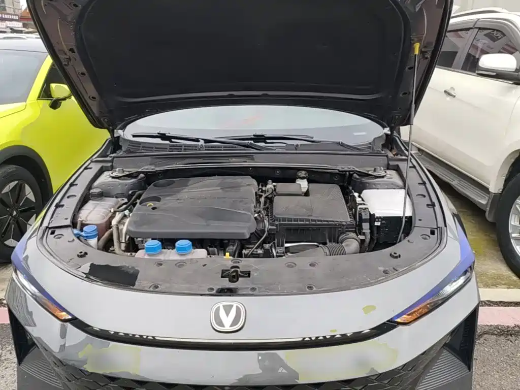 Changan UNI-V iDD — миниатюра 20