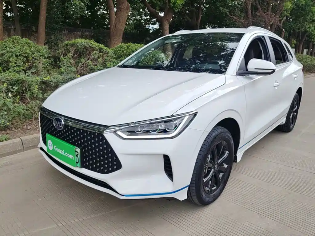 BYD e2