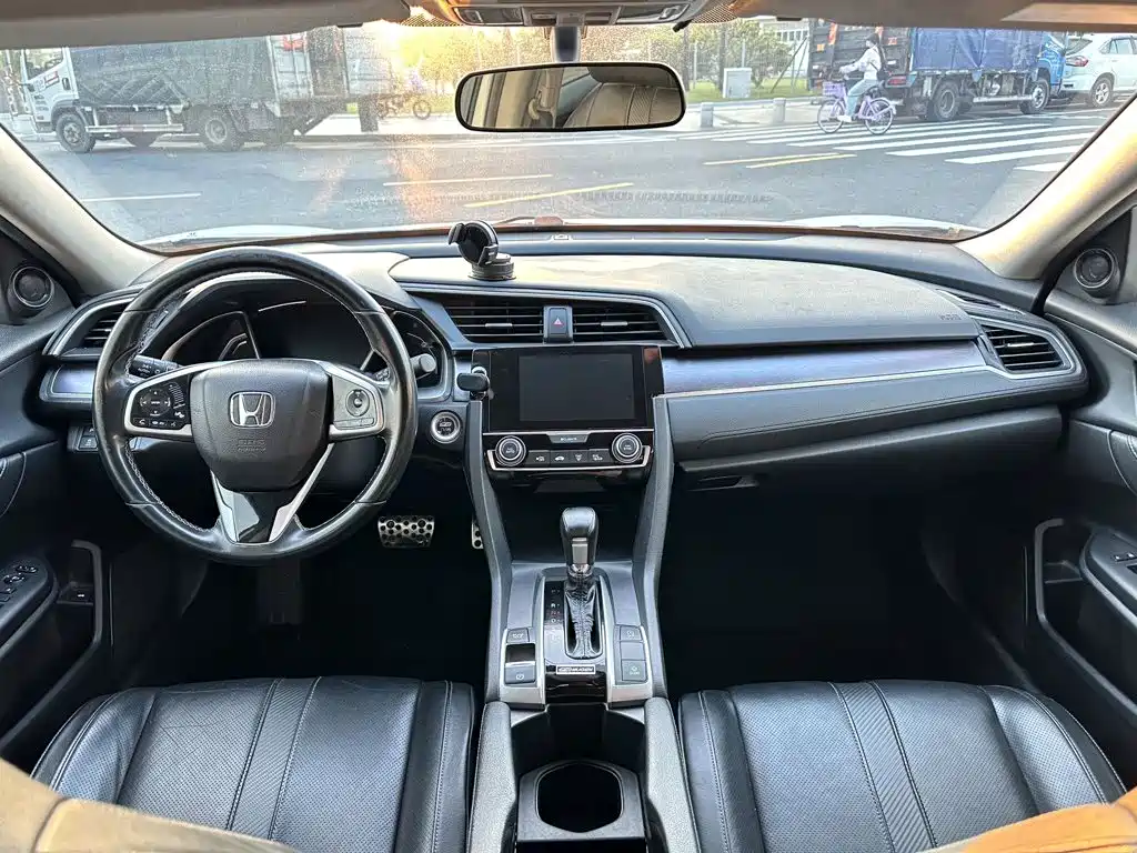 Honda Civic — миниатюра 6