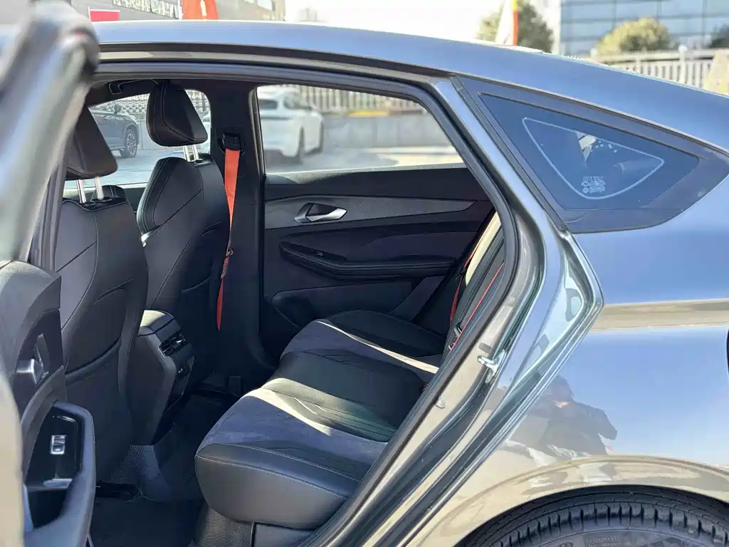 GEELY AUTOMOBILE BINRUI