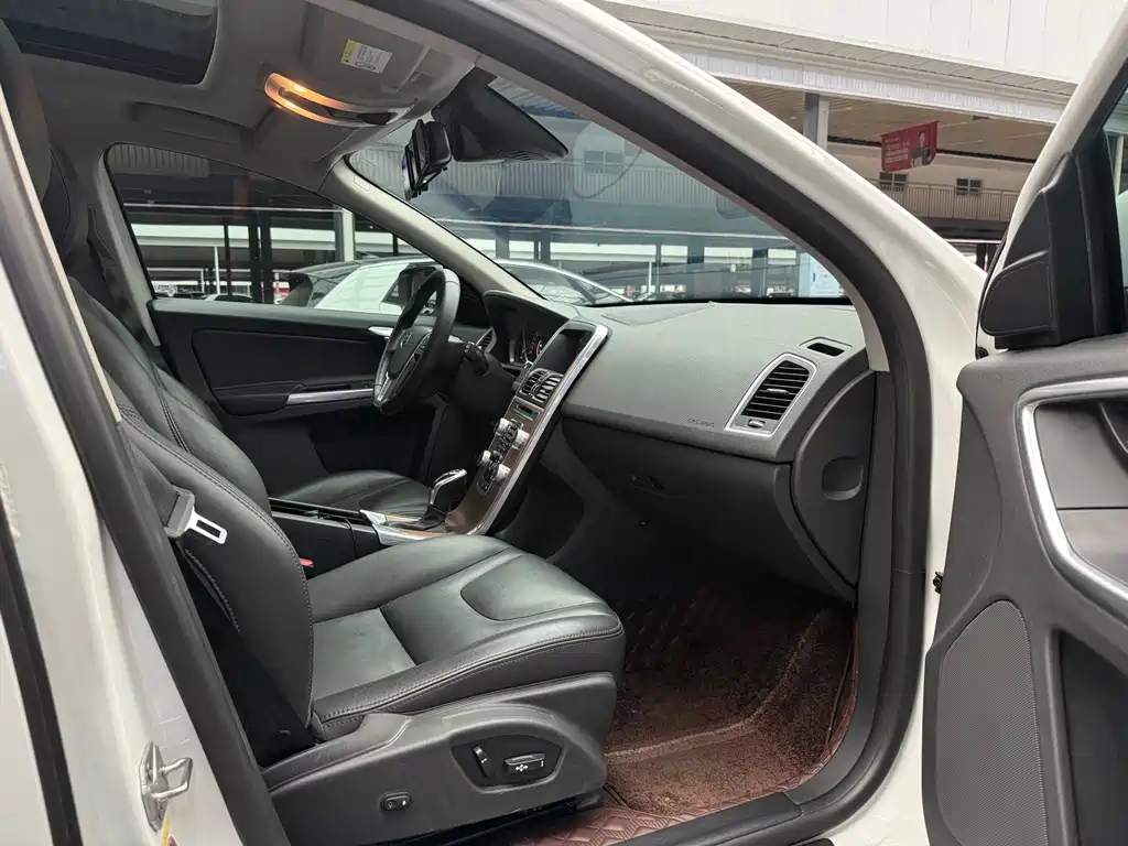 Volvo XC60 — миниатюра 17