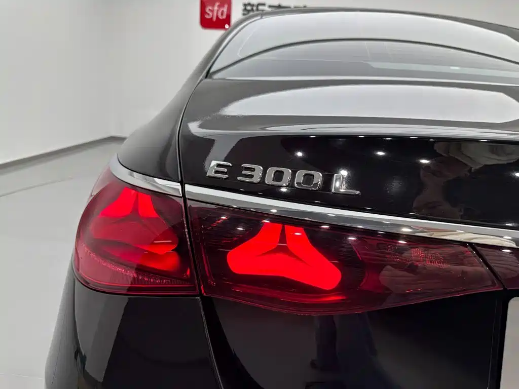 Mercedes-Benz E-Class — миниатюра 29
