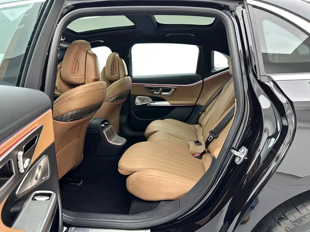 Mercedes-Benz E-Class — миниатюра 19