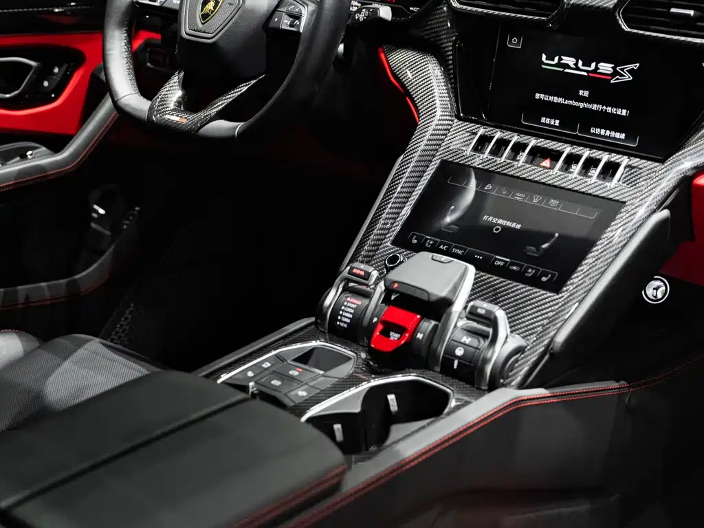 Lamborghini Urus — миниатюра 23