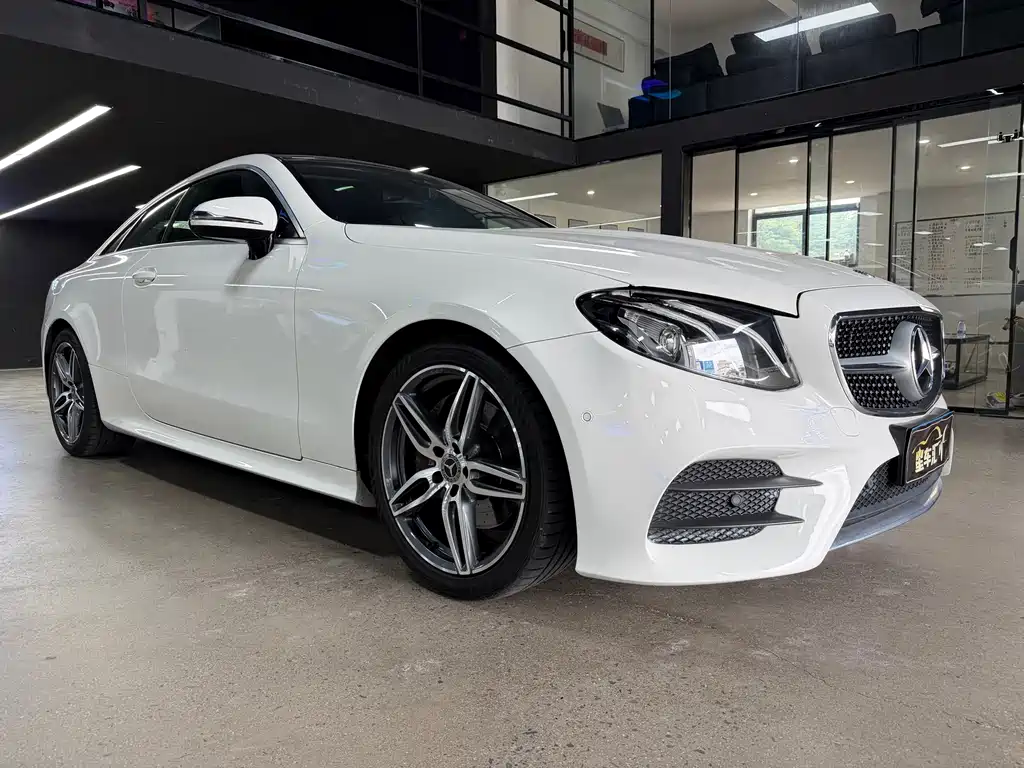 Mercedes-Benz E-Class (Import) — миниатюра 3