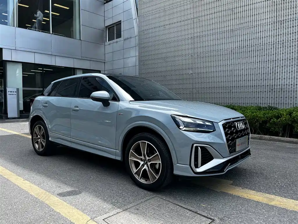 Audi Q2L — миниатюра 3