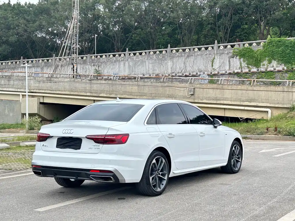 Audi A4L 2022 40 TFSI Fashion