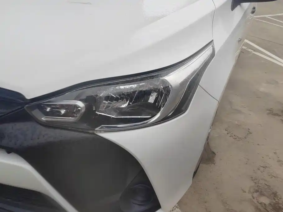 Toyota Yaris L — миниатюра 5